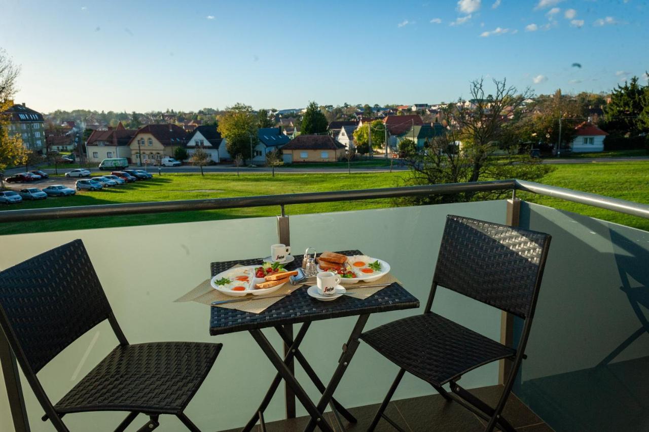 Ciao Lilla Apartman Keszthely Esterno foto